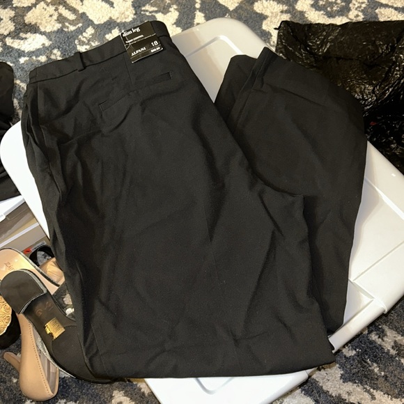 NWT Alfani slim leg tummy control pants in size 18 - Picture 5 of 8